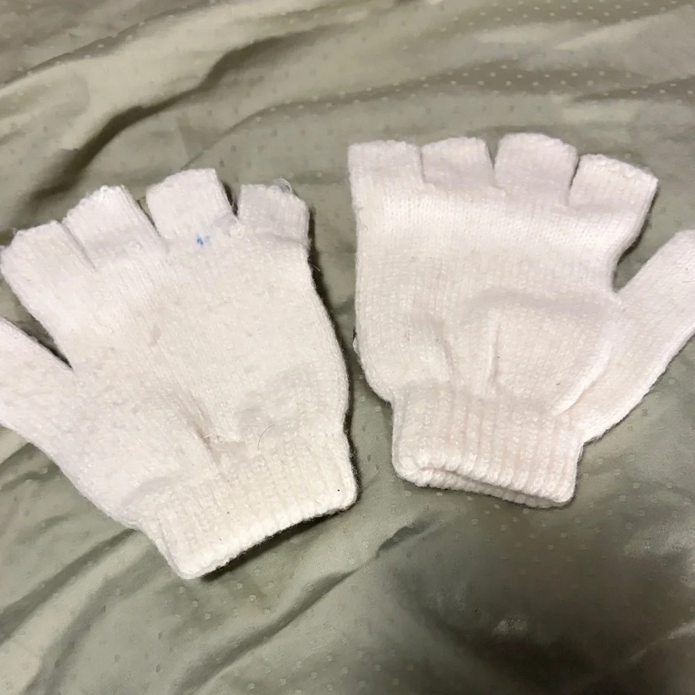 White and Gold Striped Fingerless Gloves - Picture 2 of 3